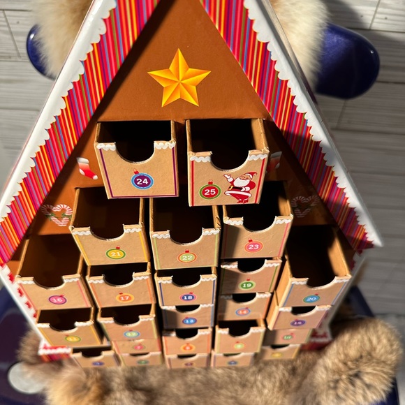 Harry London Gingerbread House - Picture 3 of 5